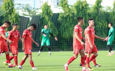 Thầy Park cất thủ môn Văn Toản, đội U.22 Việt Nam 'chiến' nội bộ