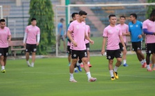Văn Hậu nhớ mùi sân cỏ, thầy Park cử 'trinh thám' xem học trò đấu Viettel