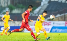 Em họ Văn Quyến - tiền đạo Hồ Tuấn Tài sẽ ở lại Sông Lam Nghệ An nếu...