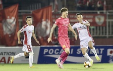 HLV Vũ Tiến Thành ‘bức xúc’ vì HAGL, CLB TP.HCM để Hà Nội FC thắng dễ