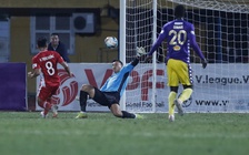 Thủ môn Tấn Trường ‘thách thức’ chân sút đã từng đánh bại Hà Nội FC