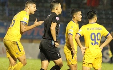 VFF thiết quân luật, đố các CLB V-League dám sấn sổ, phản ứng dữ dội trọng tài