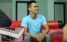 Duy Mạnh thán phục lòng dũng cảm của anh Ngọc Mạnh cứu cháu bé rơi từ tầng 12