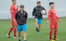 Thời tiết Hà Nội giống UAE, tuyển Việt Nam tập ‘trợn mắt’ dưới nắng nóng gay gắt