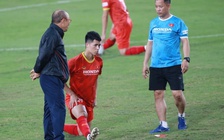 Xuất hiện ‘siêu nhân’ ở tuyển Việt Nam, trợ lý Lê Huy Khoa thốt lên 'khủng khiếp'