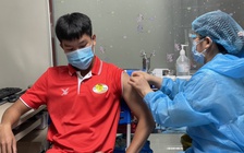 Lo giảm thể lực, Tiến Dũng và 4 cầu thủ Viettel tự tập trong phòng tại Thái Lan