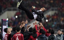 Viết thư cực tình cảm cho tuyển Việt Nam, ông Park khiến học trò rơi lệ