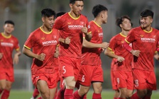 Văn Hậu cần được 'nâng niu', cánh trái tuyển Việt Nam nổ ra cạnh tranh gay gắt