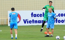 Văn Lâm gặp khó, thủ môn Tấn Trường lại có cơ hội lớn