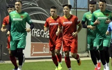 Văn Lâm tập rất sung sau hai năm xa cách tuyển Việt Nam, thầy Park khó nghĩ