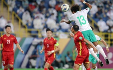 Hàng thủ gặp nguy vì đã thiếu Duy Mạnh, lại thêm Đình Trọng, Thành Chung bị căng cơ