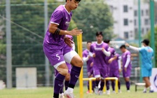 Nóng: Chấn thương dai dẳng, Văn Hậu tái phẫu thuật đầu gối, có thể tại Hàn Quốc