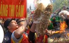 Sân đình Thị Cấm nghi ngút khói trong ngày hội thổi lửa nấu cơm thi