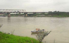 Nữ sinh nhảy cầu tự tử: Tạm giữ 5 người để điều tra nghi án hiếp dâm