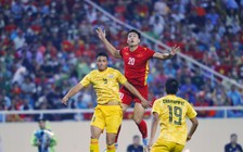 HLV Polking: 'Tôi tôn trọng bóng đá Việt Nam và HLV Park Hang-seo'