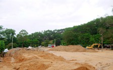 Trung tâm Bảo tồn di tích Huế lên tiếng vụ bãi đỗ xe lăng Khải Định bị tố xâm phạm di sản