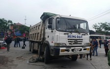 Người phụ nữ bán gạo tử vong tại chỗ dưới gầm xe tải