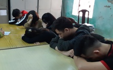 Bắt quả tang nhóm nam nữ tụ tập mua ma túy về xài