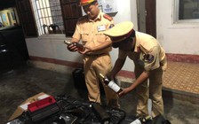 Bắt xe container chở hơn 600 chai rượu ngoại nhập lậu