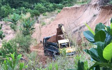 Bà Rịa - Vũng Tàu: Khai thác cát, đá trái phép gần chân núi Hải Lâm