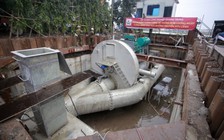 Siêu máy bơm bị 'xoay vần'