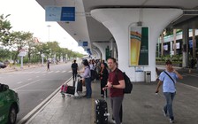 Xe ô tô ra/vào sân bay đón khách sẽ không phải trả phí