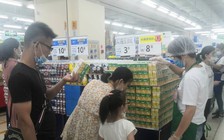 Sữa đậu nành NutiFood 'lên kệ' Walmart