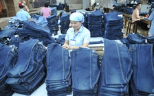 Cổ phiếu dệt may ‘nổi sóng’
