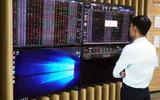 Hơn 56.000 tỉ đồng giao dịch chứng khoán dù VN-Index giảm hơn 17 điểm