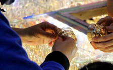 Giá vàng hôm nay 21.2.2021: Giảm nhẹ trong ngày Thần Tài