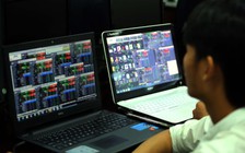 Cổ phiếu chứng khoán đua trần khi sàn HOSE sắp được 'giải cứu'