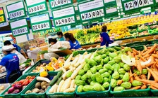 Siêu thị mở cửa đến 21 giờ, bán online nhiều hơn