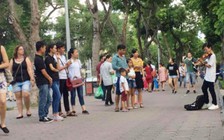 Biểu diễn trên phố đi bộ Hà Nội phải xin phép