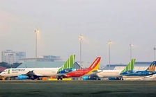 Máy bay nằm chờ nhiều do dịch Covid-19, các hãng muốn tăng chỗ đỗ qua đêm