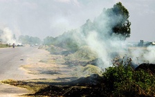 Khói đốt rơm rạ và gia súc đang uy hiếp an toàn bay Nội Bài