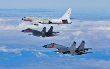 Vì sao Trung Quốc tăng cường điều động chiến đấu cơ bay quanh Đài Loan?