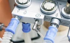 Một cụ bà Đức bị bắt vì tắt máy thở của bệnh nhân cùng phòng