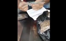 Người dân vây bắt nhóm thanh niên vì nghi ngờ thôi miên, lừa đảo