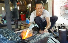 Làng rèn xứ Thanh vẫn rực lửa dưới nắng nóng trên 40 độ C