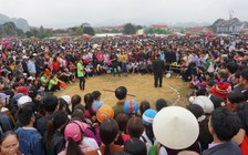 Cồng chiêng vang dội núi rừng trong lễ hội Mường Khô