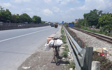 Mẹ ca sĩ Châu Việt Cường bị tai nạn đường sắt tử vong