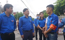 Bí thư thứ nhất T.Ư Đoàn thăm thanh niên tình nguyện hỗ trợ thi tốt nghiệp THPT