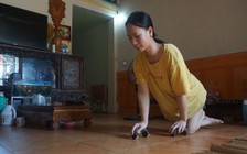 Nữ sinh 'không chân' bước vào đại học, người mẹ nghèo xúc động 'như một giấc mơ'