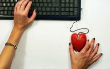 Kẻ cướp 'hi-tech' dùng ứng dụng hẹn hò dụ nạn nhân