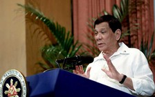 Tổng thống Philippines tiễn ngư dân Việt Nam về nước