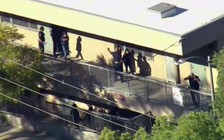 Nữ sinh 12 tuổi nổ súng trong lớp khiến 4 bạn học bị thương ở Mỹ