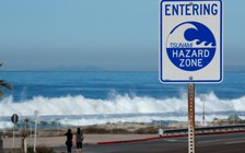 Nhiều tiểu bang Mỹ hoảng loạn vì cảnh báo sóng thần giả