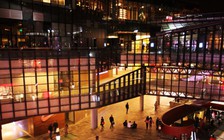 Bắc Kinh cấm nhà hàng nhận trên 10 khách nước ngoài cùng lúc?