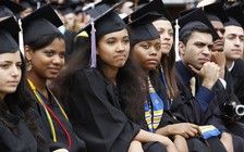 Nhiều người trẻ Mỹ không có bằng đại học