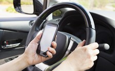 Giới trẻ Mỹ sẵn sàng không nhắn tin khi lái xe nếu… được thưởng